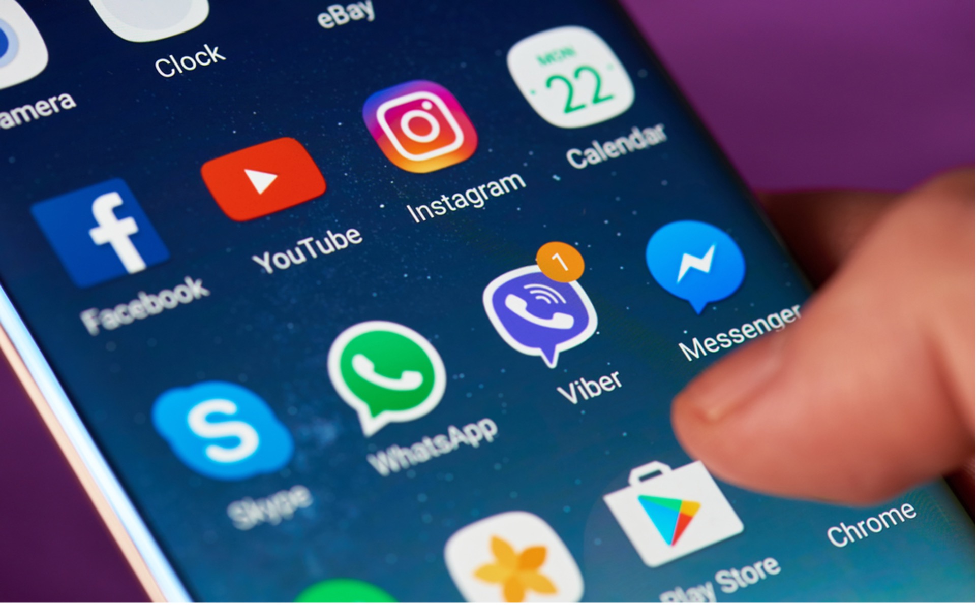 Best Instant Messenger Chat Tracker App for Cell Phone