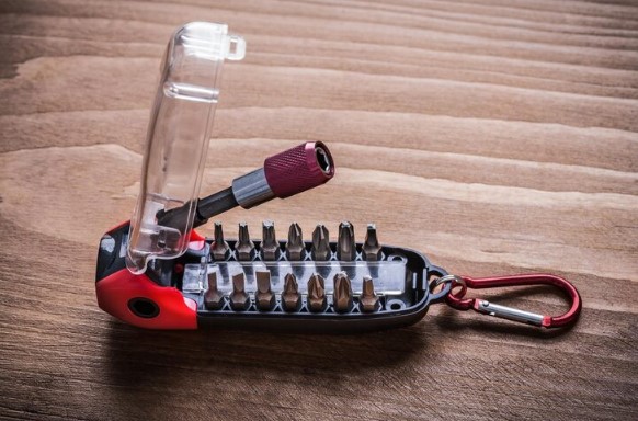 Locksmith Key Programming Tools for Emergency Roadside Calls
