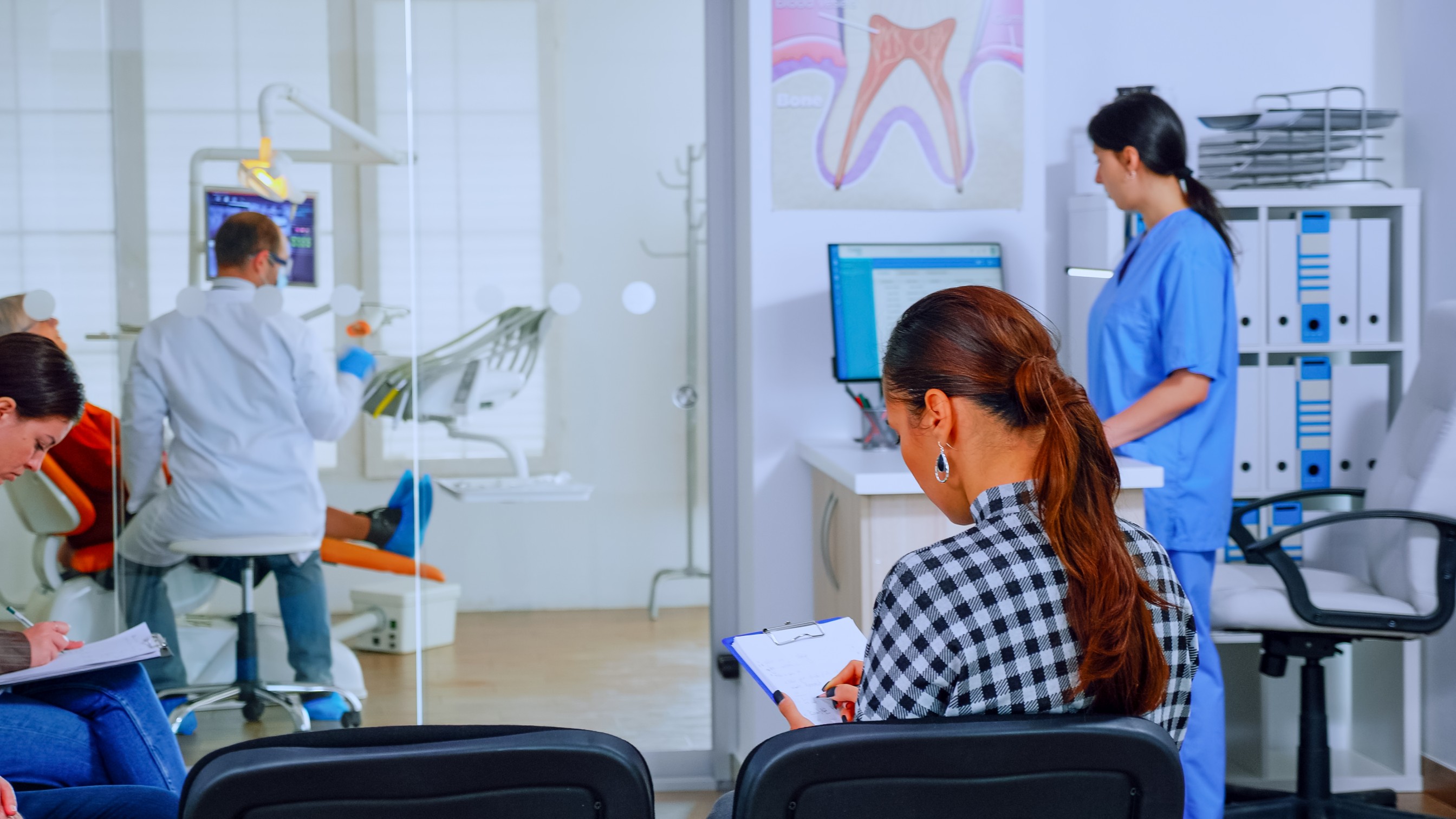 7 Signs You Need to Visit a Dental Clinic Before It’s Too Late