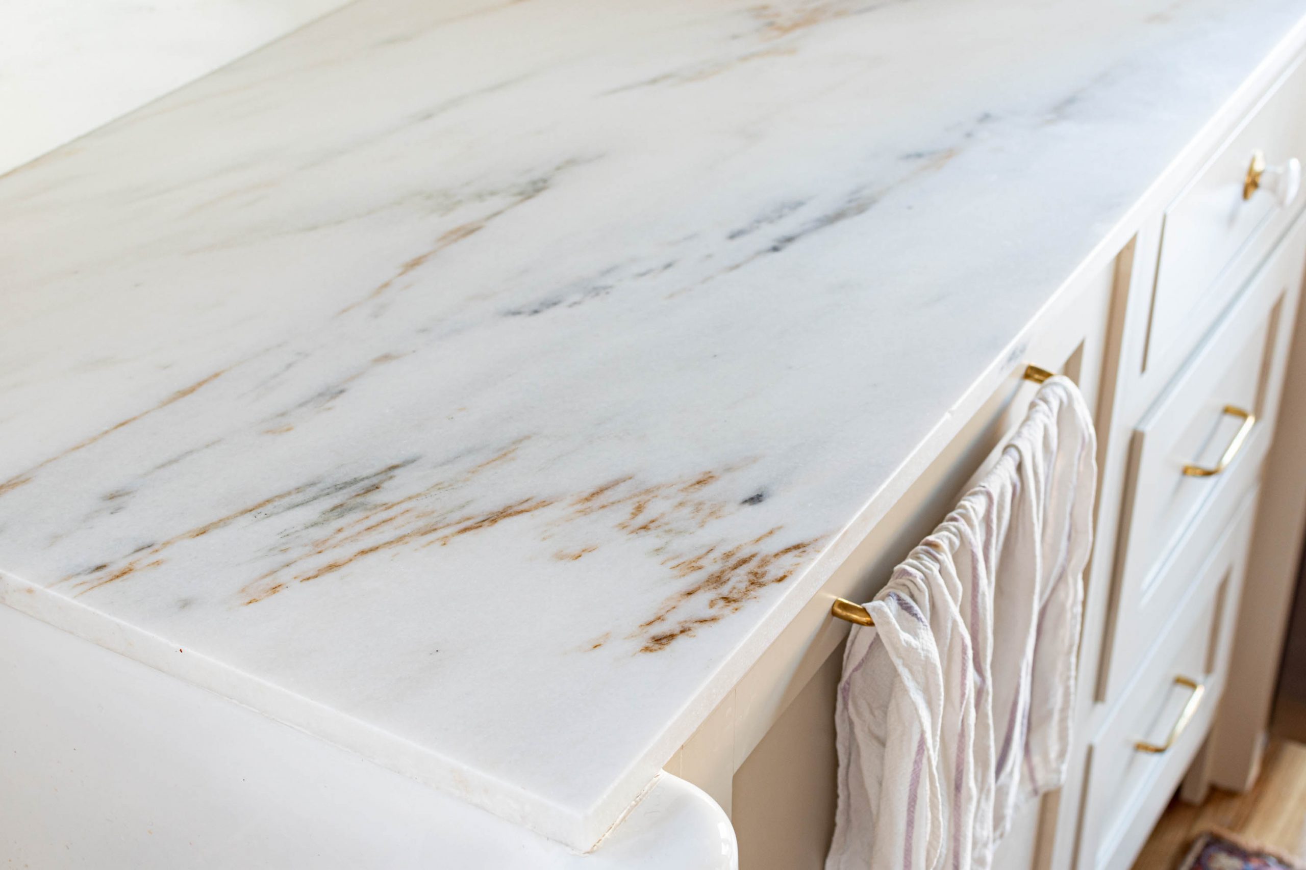 Marble Countertops Cost and Why Prices Can Vary