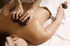 How Hot Stone Massage Helps Relieve Deep Muscle Tension Faster
