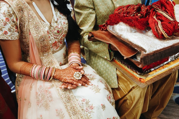 Discover Stunning Bridal Outfits Delhi Brides Adore