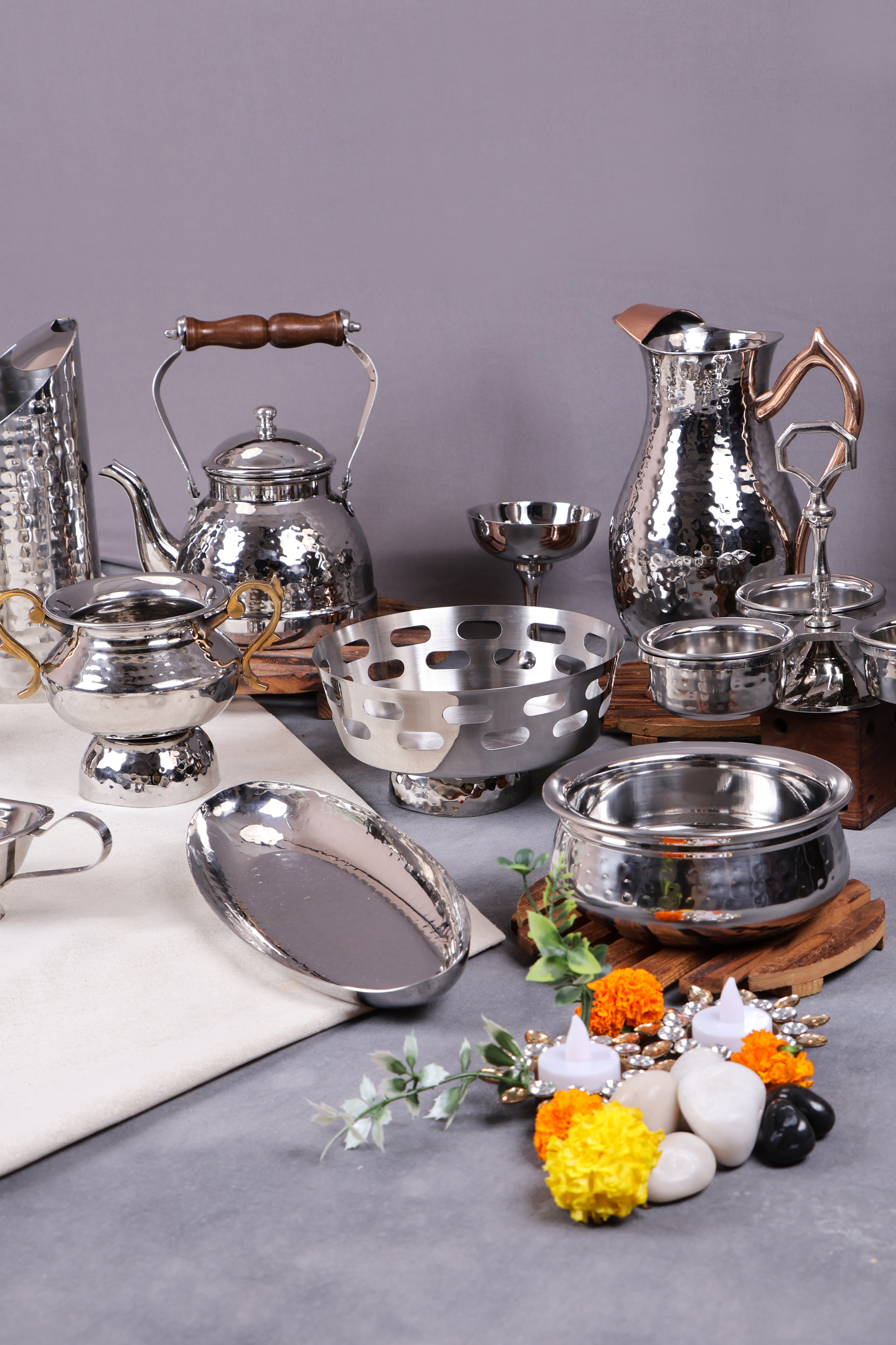 Why Handcrafted Steel Tableware in India Is Gaining Demand in Hospitality?