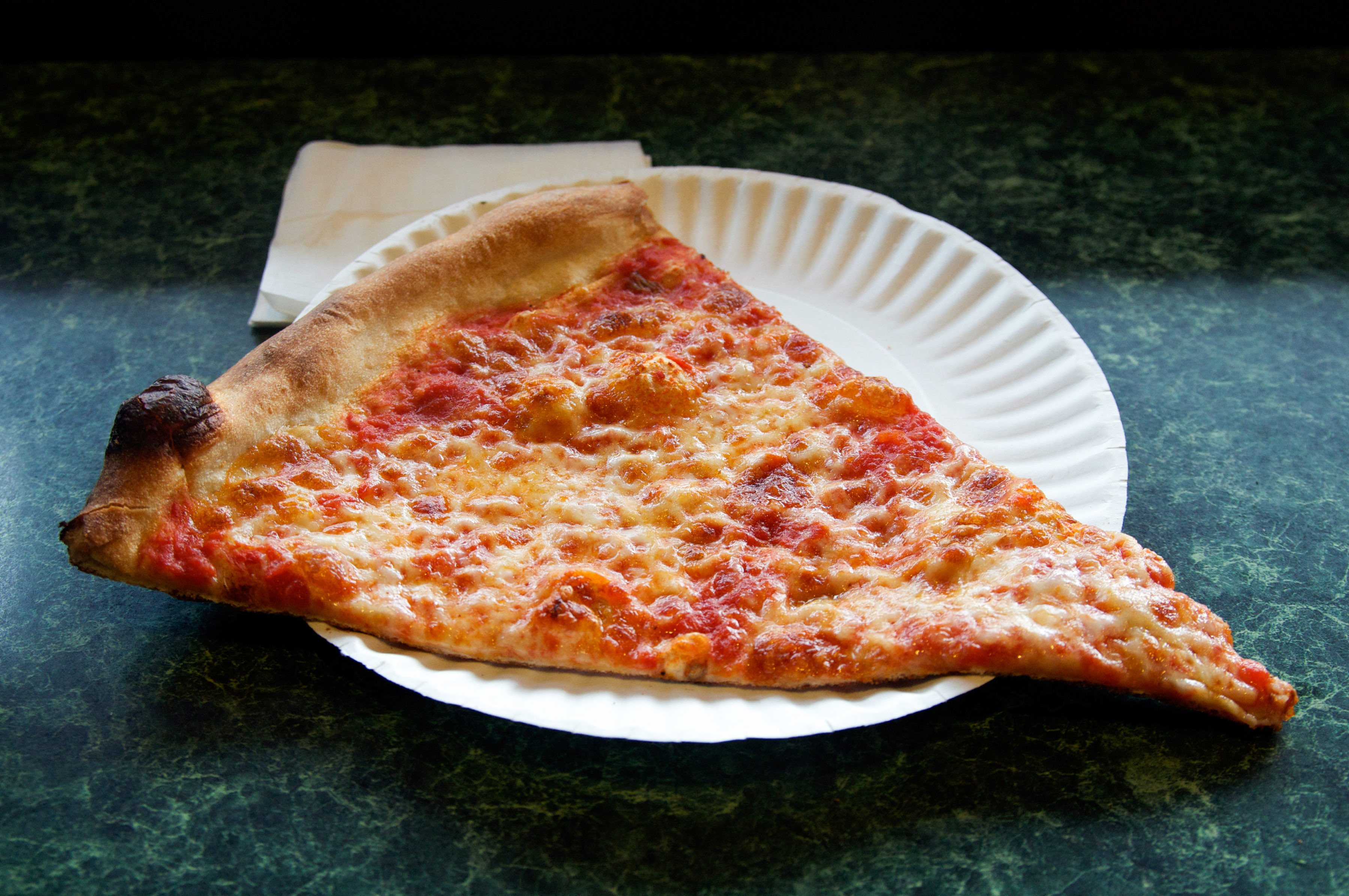 Brooklyn vs Manhattan: Where Is the Best Pizza in New York City?