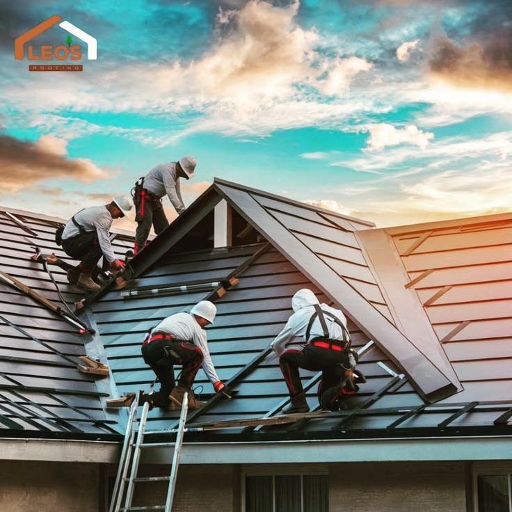 How an Expert Roofing Company in Lakeland Works Directly With Your Insurance Adjuster