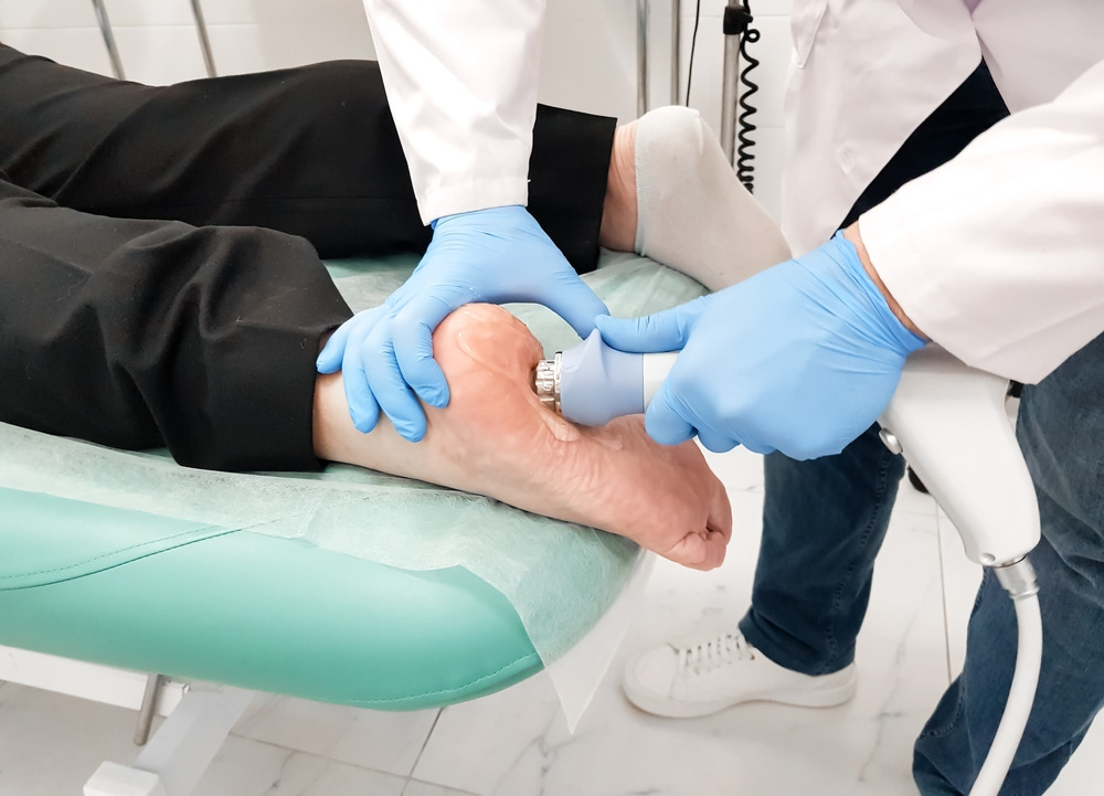How to Treat Plantar Fasciitis: Causes, Symptoms, and When to See a Podiatrist