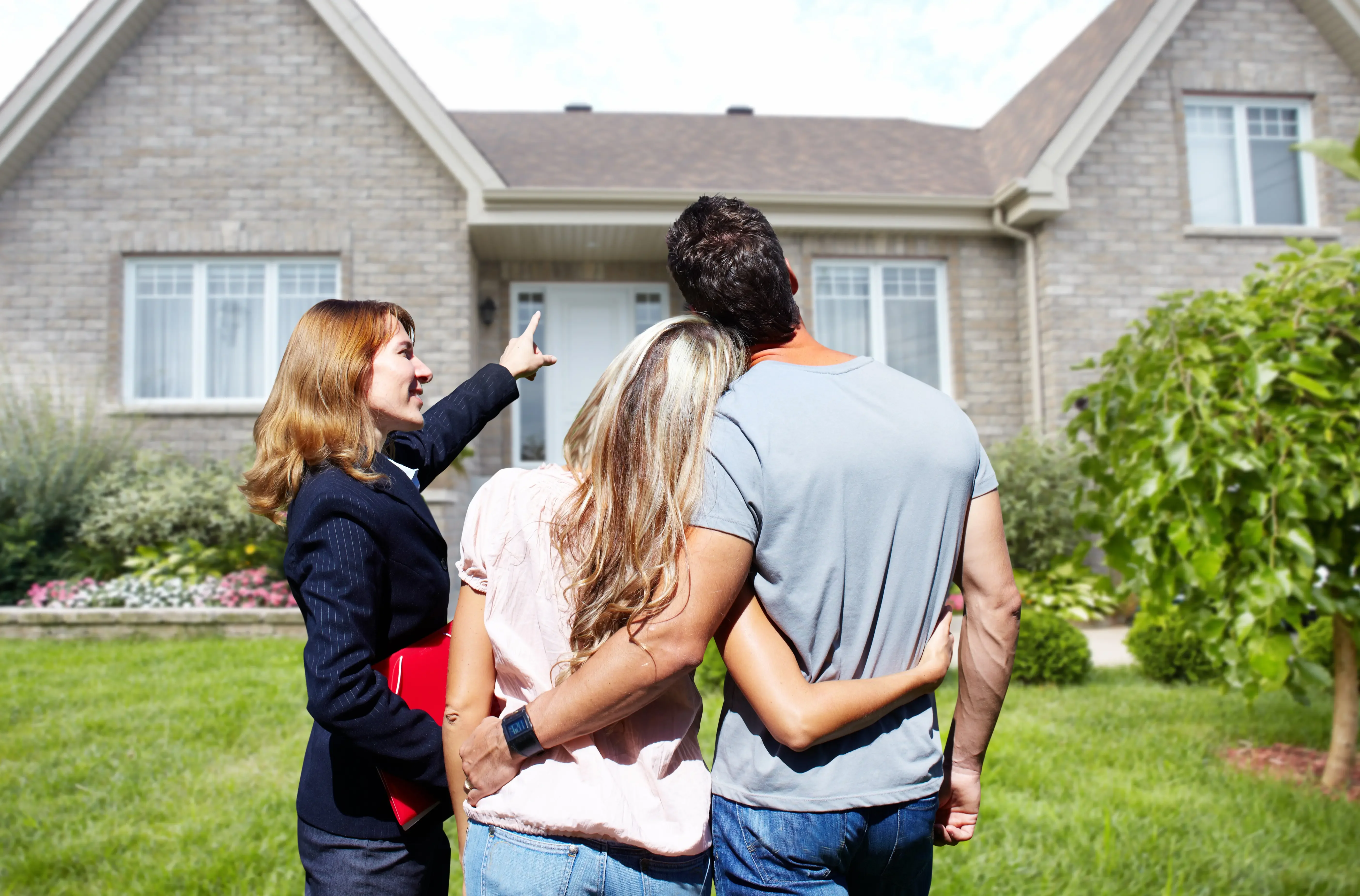 Online vs In-Person Real Estate Classes in South Carolina: Which Format Actually Fits You