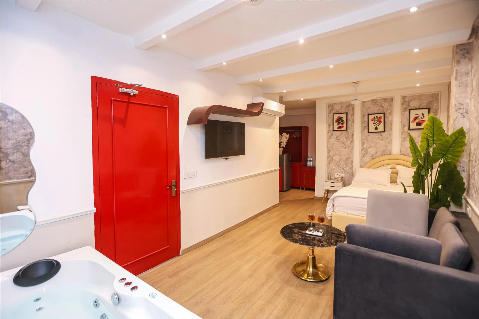 Luxury Accommodation in South Delhi: Where Elegant Stays Meet the Best Night Out in Hauz Khas