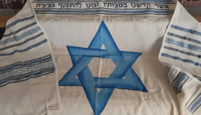 How to Choose the Perfect Israeli Tallit for Prayer, Weddings, and Special Occasions