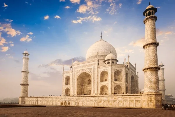 Le Taj Mahal : histoire, meilleur moment pour visiter et itinéraire combiné