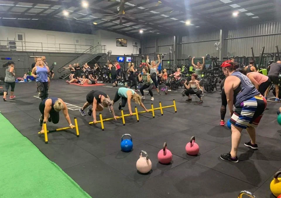 Stuck Choosing Between a Mens Gym and a Bootcamp Session?