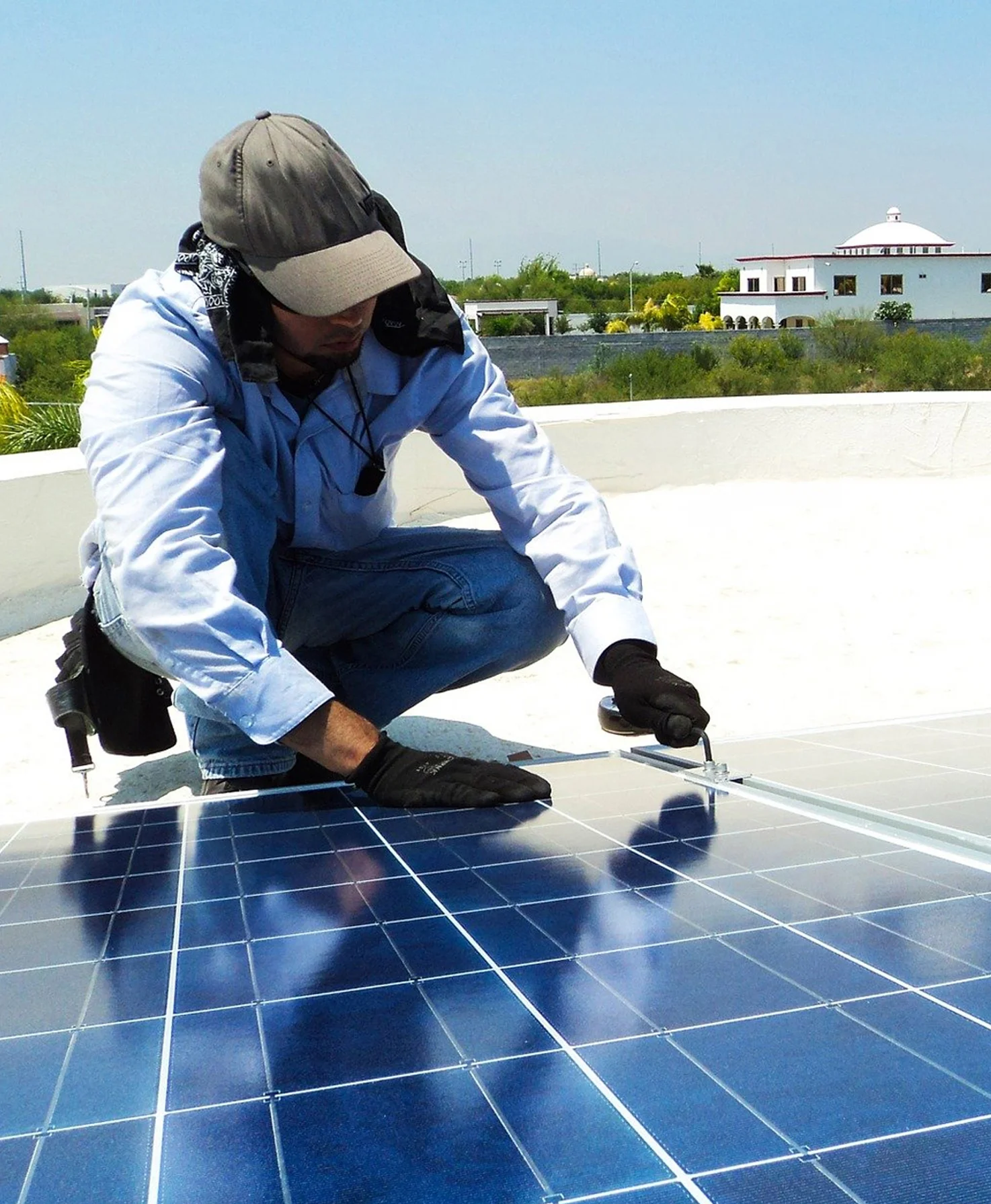 How Solar Batteries Help Sydney Homes Save More on Electricity Bills