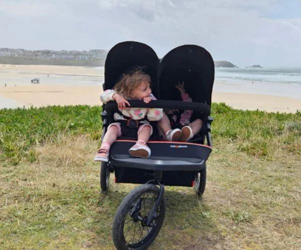 Side-by-Side vs Tandem Double Pushchair: Which Suits Your Family?