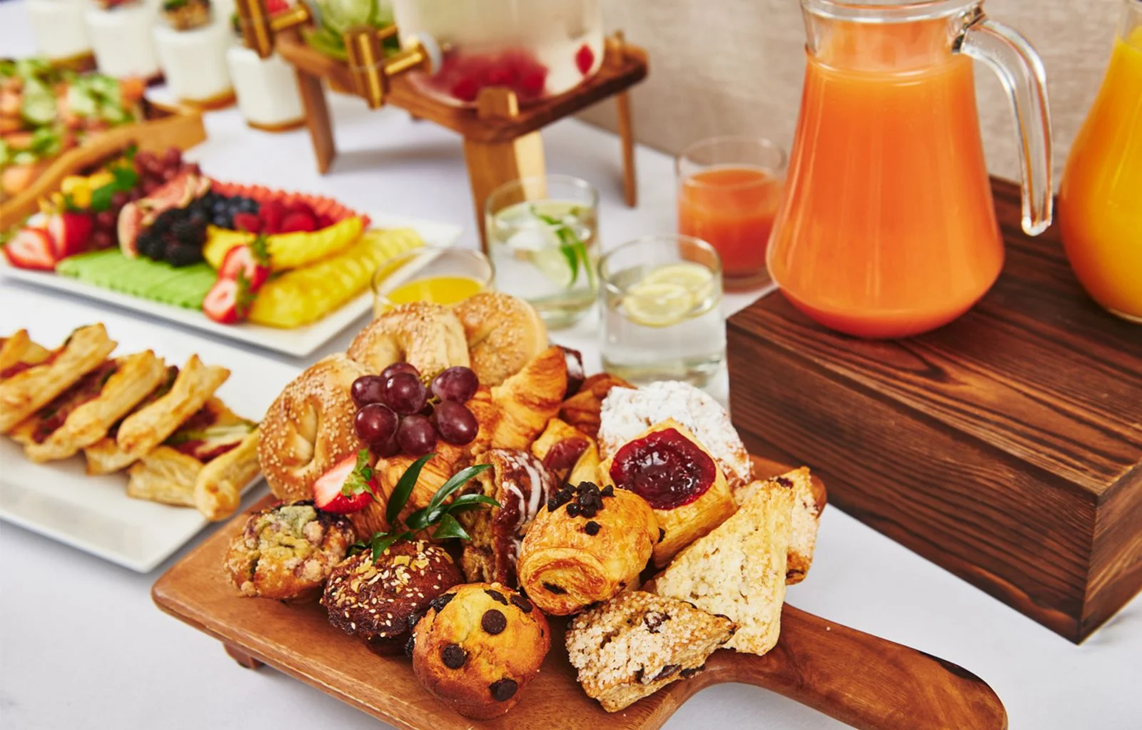 Why Choosing a Full Service Catering Company Makes Every Event More Successful?