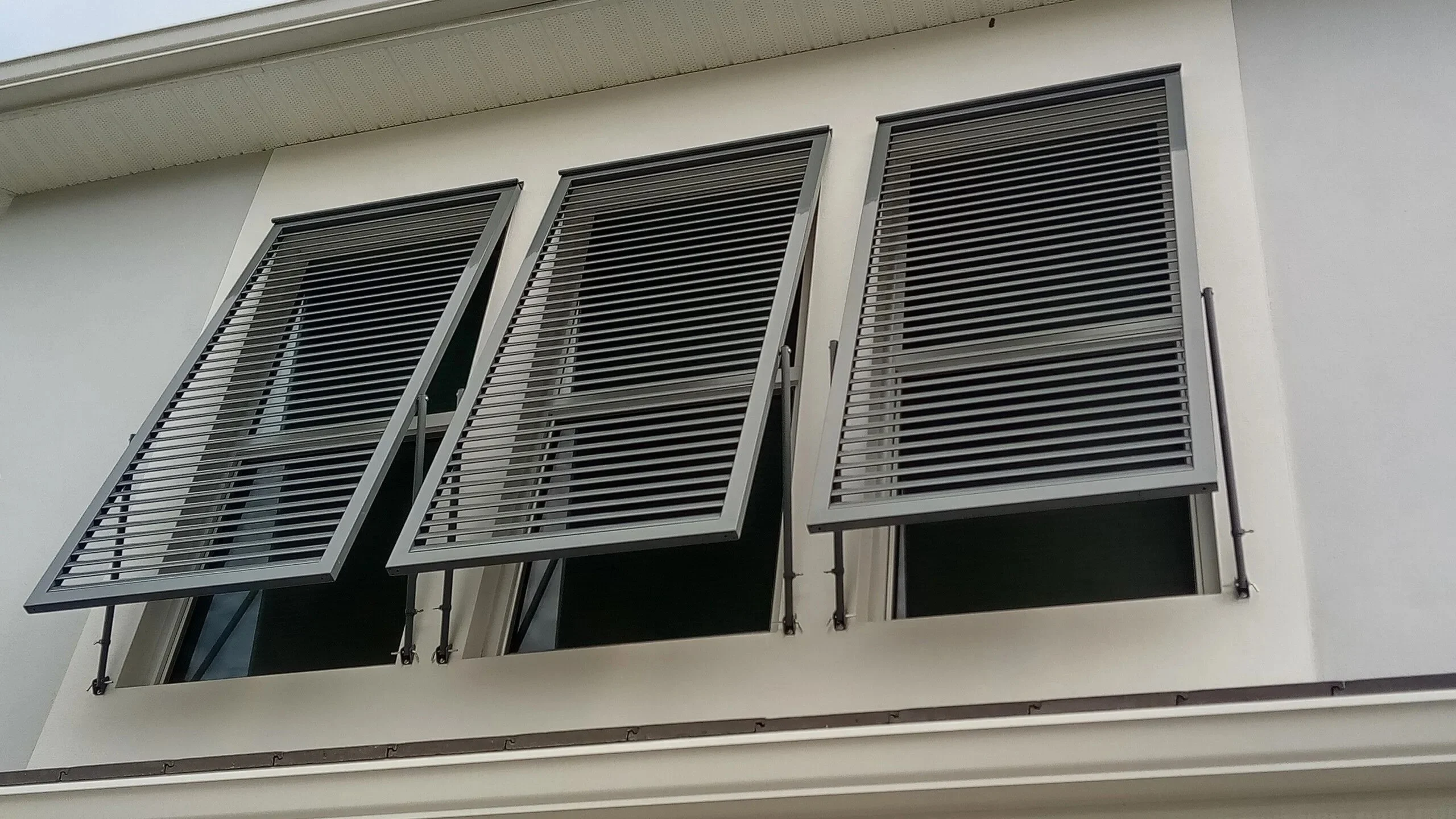 What Are the Best Hurricane Impact Windows?