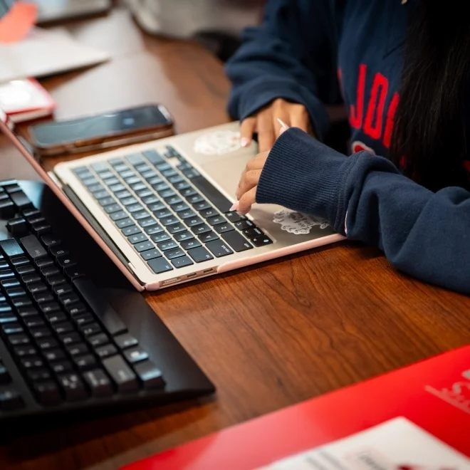 Career opportunities with an online cybersecurity program
