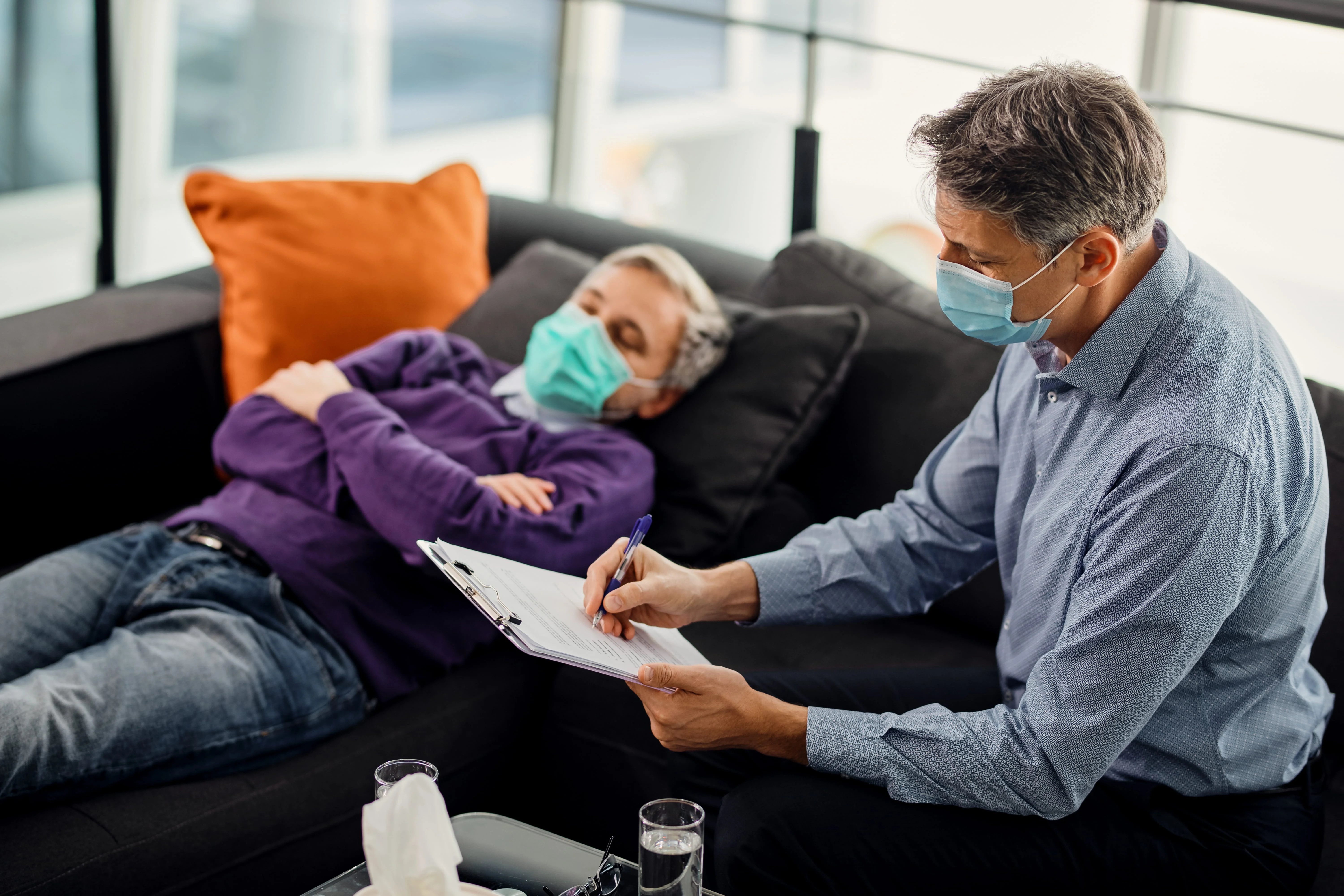 How EMDR Therapy and Medication Management Work Together for Trauma Recovery