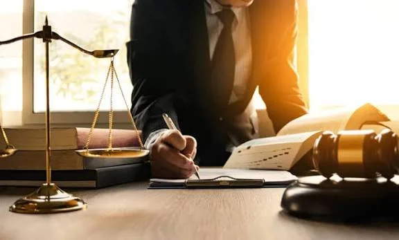 Why Fast Growing Businesses Are Treating Legal Strategy Like a Competitive Advantage