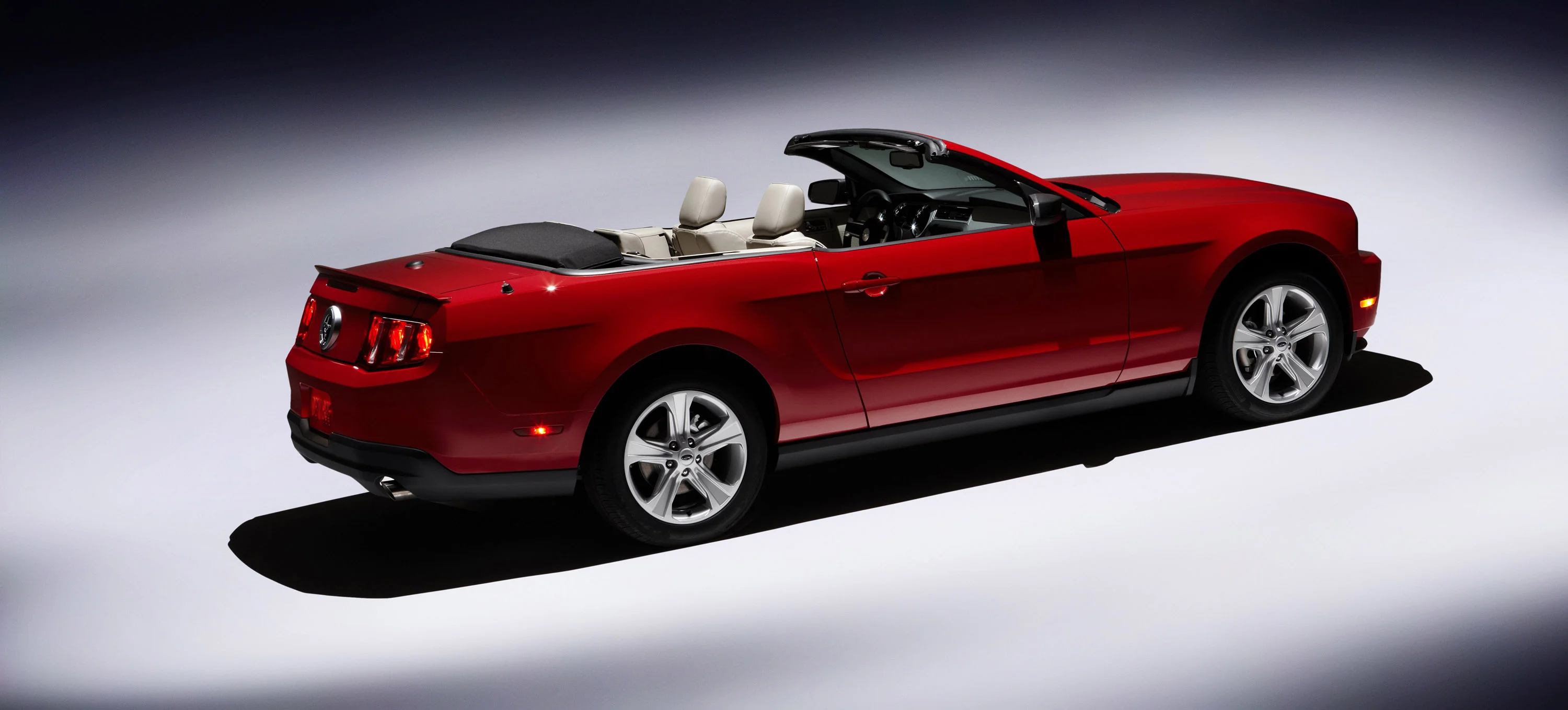 Automotive Convertible Top Market Intelligence: Technology, Materials, Consumer Demand, and Competitive Industry Shifts