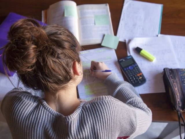 Home Tuition in Manchester: How One-to-One Support Helps Students Thrive