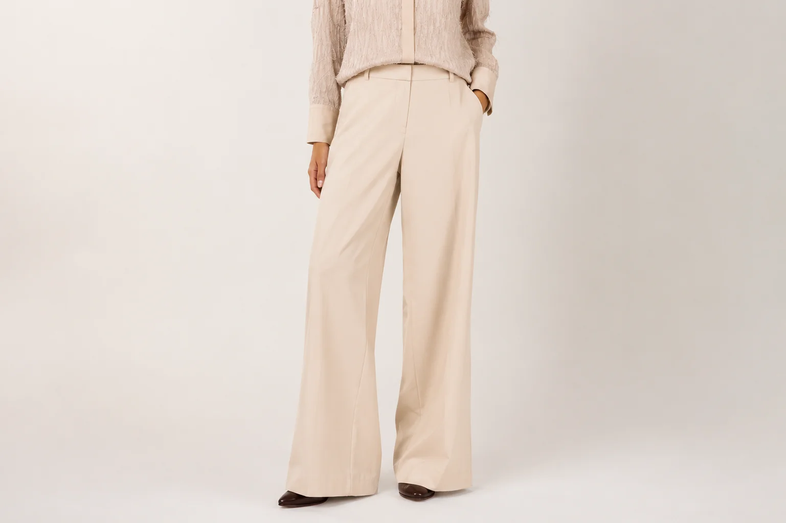 How to Choose Bottoms That Work Across Different Seasons