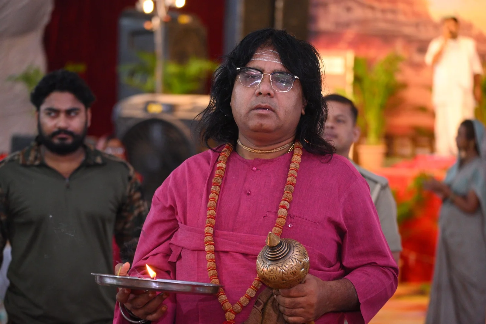 Acharya_Kaushik_MaharajJi